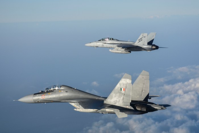 Exercise Pitch Black 18